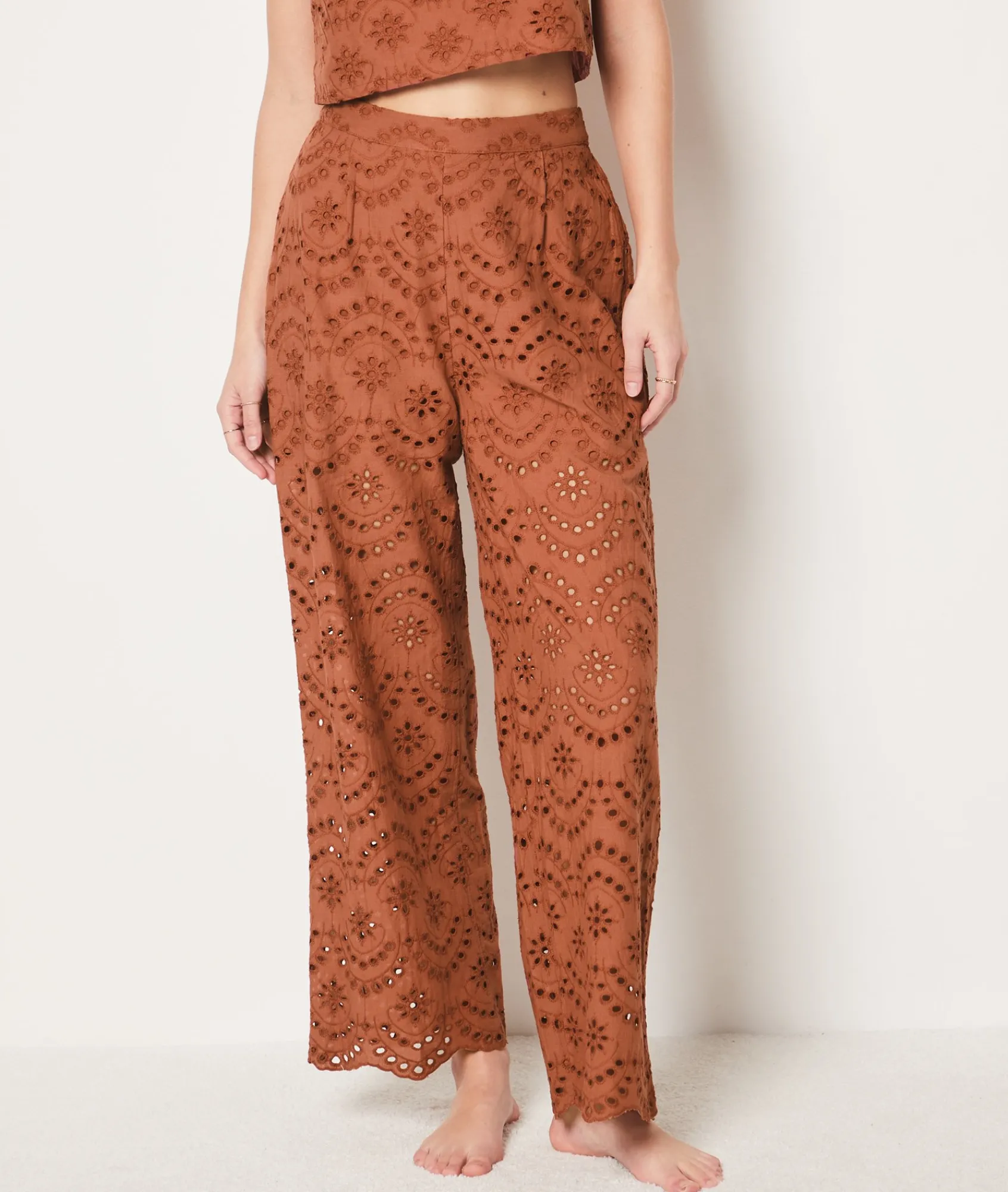 Cheap Pantalon broderie anglaise Tuniques Et Robes De Plage